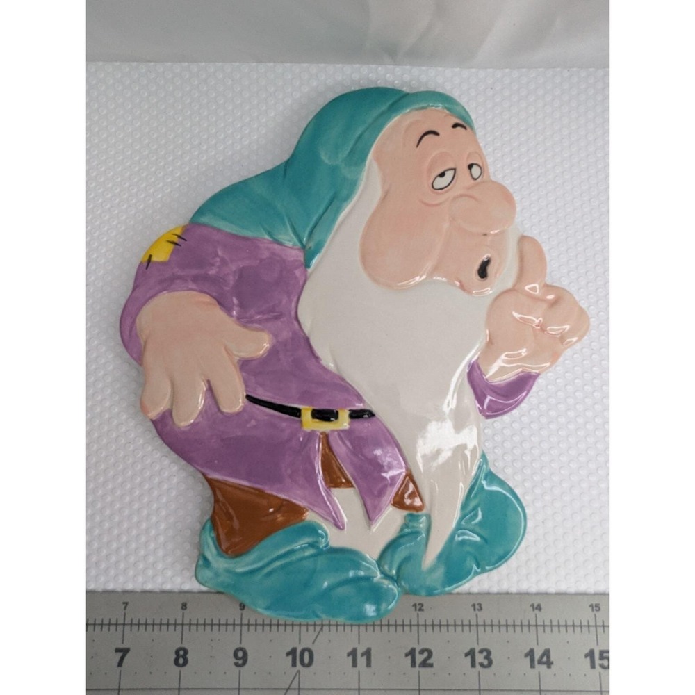 Disney Treasure‎ Craft Snow White Dwarf Trivet Ceramic 9 Inch